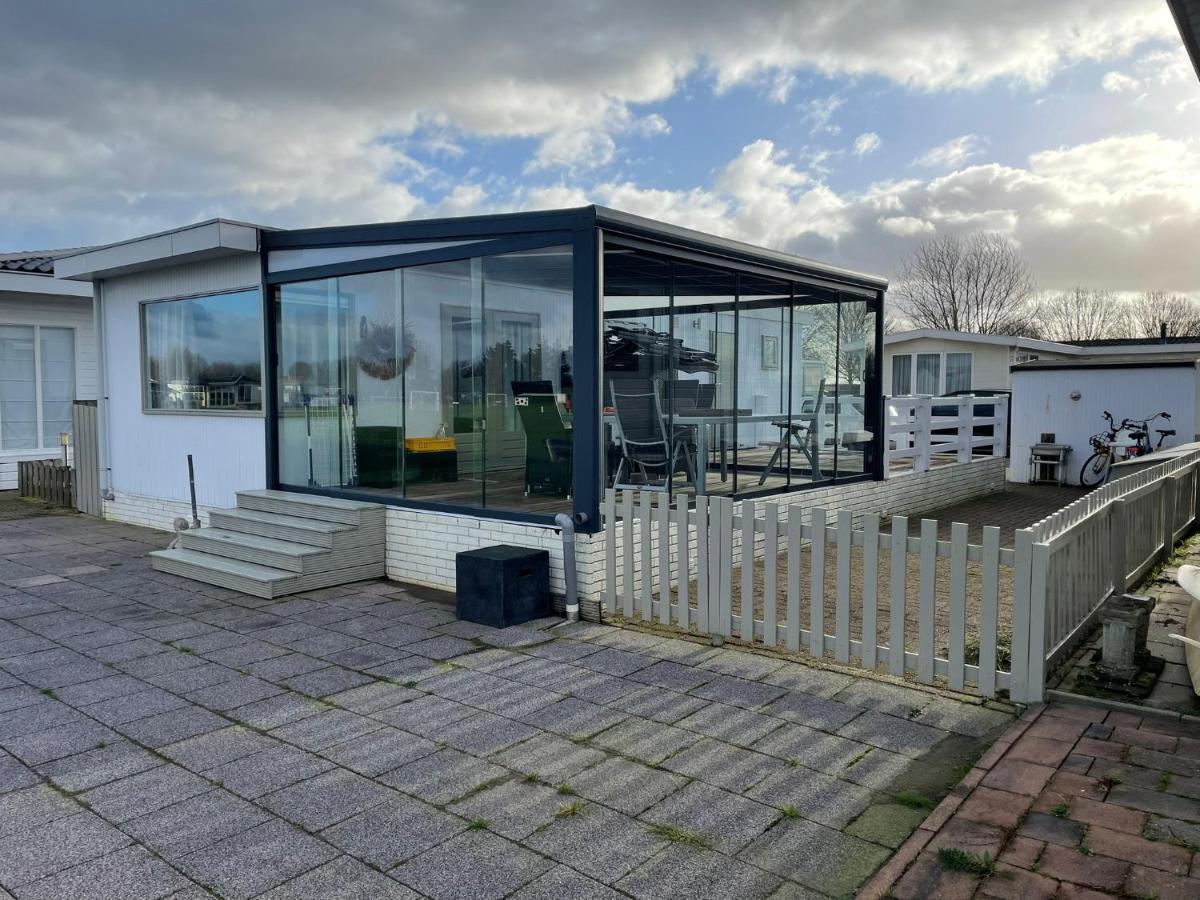 Luxe Chalet Direct Aan Het Water Met Strand Lith Bagian luar foto